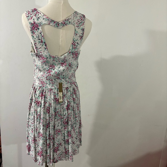 NWT Lauren Conrad Floral SundressHeart Shaped Open Back Sz 8 Pink White Easter - Picture 3 of 16
